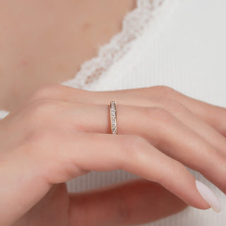 Half eternity wedding band with round diamonds – classic and elegant sparkle
