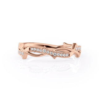 Twig-style wedding band with round diamonds – nature-inspired and delicate design