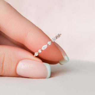 Dainty wedding band with round and marquise diamonds – delicate and elegant design