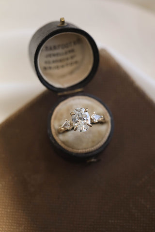 1.75 CT - 3.50 CT Oval Three Stone Diamond Engagement Ring