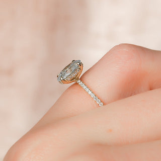Oval CVD Diamond Engagement Ring with Hidden Halo & Pave Setting – 1.50 to 3.50 CT Lab-Grown Diamond in Elegant Design