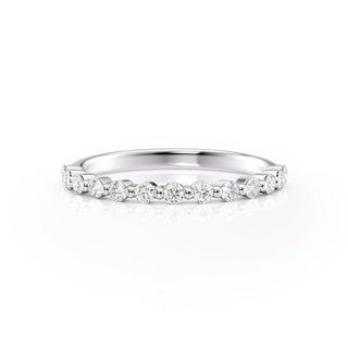 Half eternity wedding band with round diamonds – elegant and timeless design