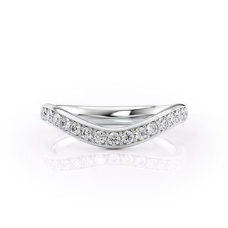 Round diamond pavé wedding band – timeless elegance with continuous sparkle