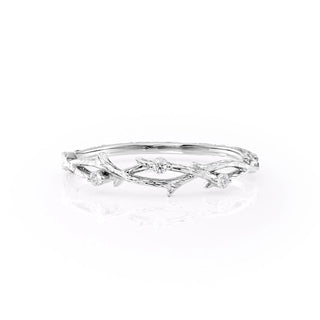 Twig-inspired wedding band with round diamonds – nature-themed and elegant design