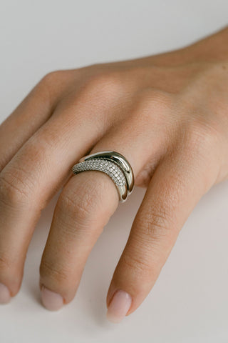 1.5 TCW Round EF-VVS Diamond Embrace Wedding Band