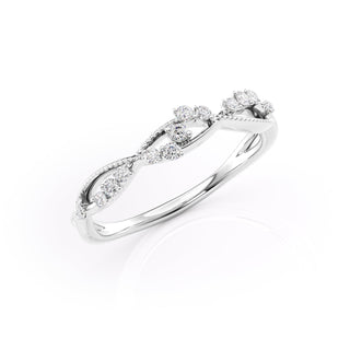 Twisted wedding band with round diamonds – elegant and modern design