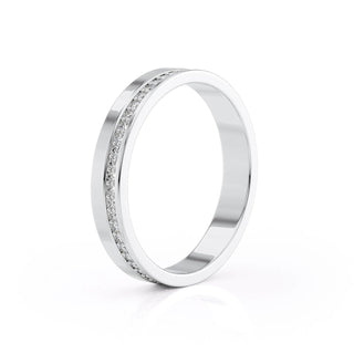 Pavé wedding band with round diamonds – classic sparkle in a refined setting