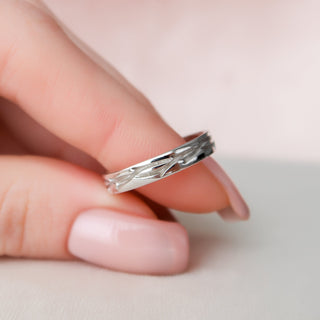 Classic plain wedding band with polished finish – simple and timeless design