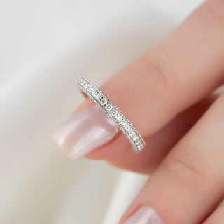 Vintage wedding band with round diamonds – antique-inspired design with intricate details
