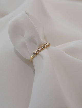 0.20 TCW Round 7 Stone Diamond Wedding Band