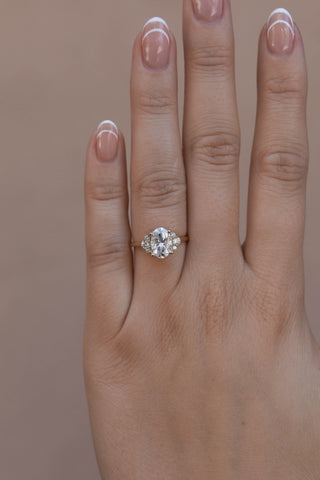 1.30 CT - 3.50 CT Oval Cluster Engagement Ring