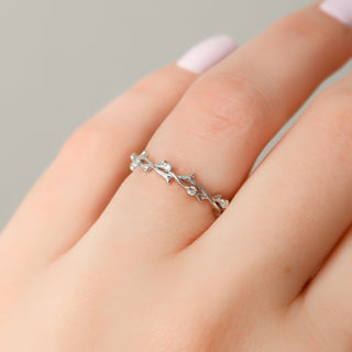 Round diamond twig wedding band – delicate nature-inspired design with organic charm