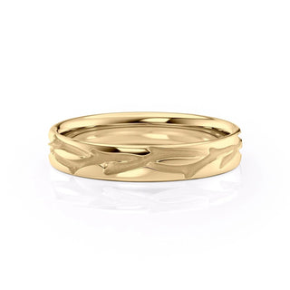 Classic plain wedding band with polished finish – simple and timeless design