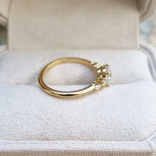 Round Pave Setting Lab Grown Diamond Engagement Ring – Elegant, Sustainable Sparkle with Timeless Charm