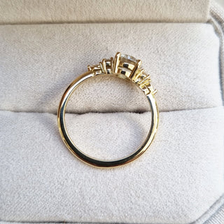 Round Pave Setting Lab Grown Diamond Engagement Ring – Elegant, Sustainable Sparkle with Timeless Charm