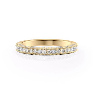 Vintage wedding band with round diamonds – antique-inspired design with intricate details