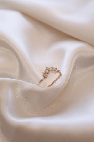 0.20 TCW Baguette & Round Crown Style Diamond Wedding Band