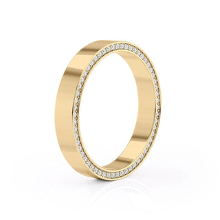 Unique wedding band with round diamonds – modern design with artistic flair