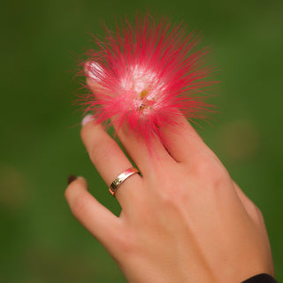 Minimalist plain wedding band with smooth polished finish – timeless unisex ring