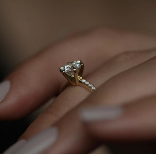 0.85 CT Round Solitaire CVD E/VS1 Diamond Engagement Ring - violetjewels