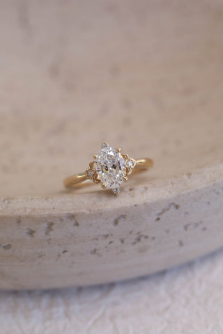 1.0 CT - 3.0 CT Oval Cluster Engagement Ring