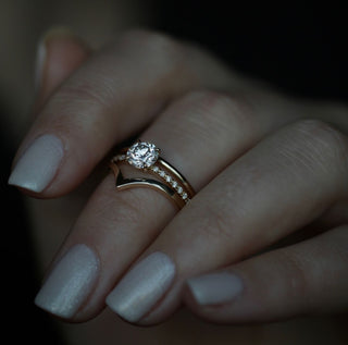 0.85 Carat Round CVD Diamond Engagement Ring with Elegant Pave Band – E Color, VS1 Clarity, Lab-Grown Brilliance