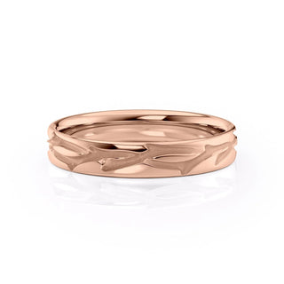 Classic plain wedding band with polished finish – simple and timeless design
