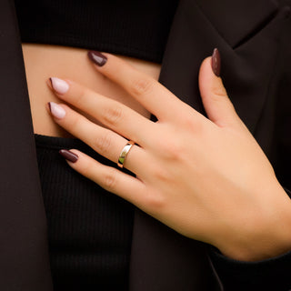 Minimalist plain wedding band with smooth polished finish – timeless unisex ring