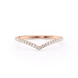 Curved wedding band with round diamonds – graceful and elegant contour design