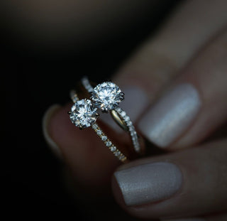 0.89 Carat Round CVD Diamond Engagement Ring with Twisted Band – E Color, VS1 Clarity, Lab-Grown Diamond Design