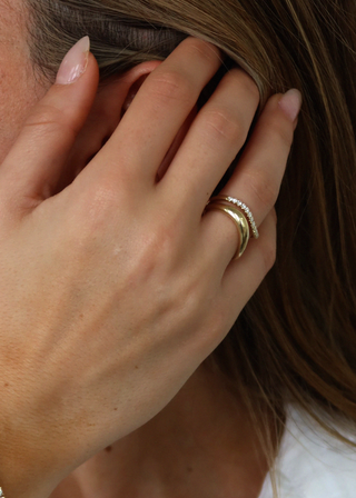 0.50 TCW Round Diamond Curved Wedding Band