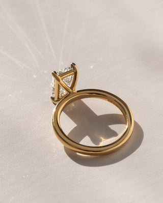 1.0-3.0 CT Emerald  Lab Grown Diamond Solitare Engagement Ring