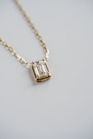 1.0 TCW Emerald Moissanite Diamond Solitaire Necklace