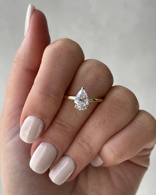 1.80 CT-3.80 CT Pear Solitaire Style E/VS1 Lab Grown Diamond Engagement Ring - violetjewels