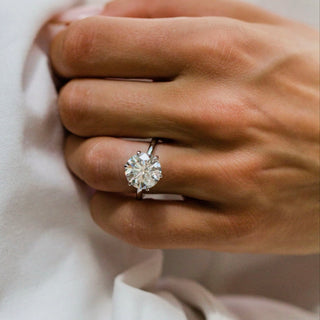 2.0-4.0 CT Round Shaped Lab Grown Diamond Hidden Halo Engagement Ring