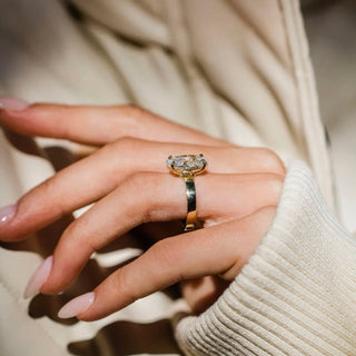 2.50-4.50 CT Oval Shaped Lab Grown Diamond Solitaire Engagement Ring