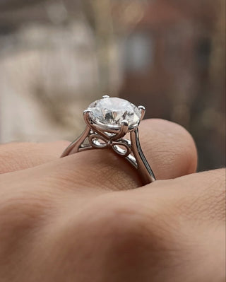 2.0-4.0 CT Round  Lab Grown Diamond Cathedral Engagement Ring