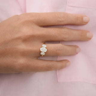 1.20-3.50 CT Oval Shaped Lab Grown Diamond Three Stone Engagement Ring
