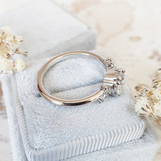 1.0 CT Round Cluster Style D/VS1 Lab Grown Diamond Engagement Ring - violetjewels