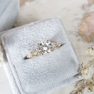 1.0 CT Round Cut Five Stones E/VVS2 Lab Grown Diamond Engagement Ring - violetjewels