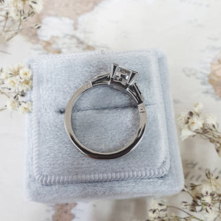 1.0 CT Round Cut Three Stone G/VS2 Lab Grown Diamond Engagement Ring - violetjewels