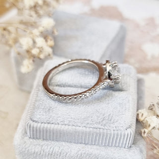 0.80 CT Round Cut Halo Style E/VS1 Lab Grown Diamond Engagement Ring - violetjewels