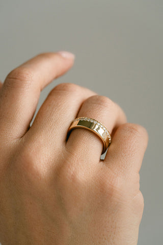 0.10 TCW Round EF-VVS Diamond Offset Pave  Wedding Band