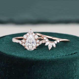 1.50 CT Pear Cut Cluster Moissanite Bridal Ring Set - violetjewels