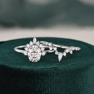 1.50 CT Pear Cut Cluster Moissanite Bridal Ring Set - violetjewels