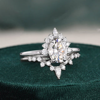 1.50 CT Pear Cut Cluster Moissanite Bridal Ring Set - violetjewels