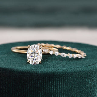 1.50 CT Oval Cut Solitaire Moissanite Bridal Ring Set - violetjewels