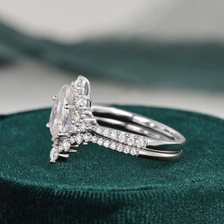 1.50 CT Pear Cut Cluster Moissanite Bridal Ring Set - violetjewels