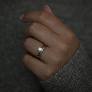 0.91 CT Oval Solitaire CVD E/VVS2 Diamond Engagement Ring - violetjewels