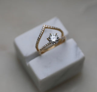 1 to 3 Carat Round CVD Diamond Engagement Ring with Pave Band – Lab-Grown, Brilliant Cut, Elegant Design